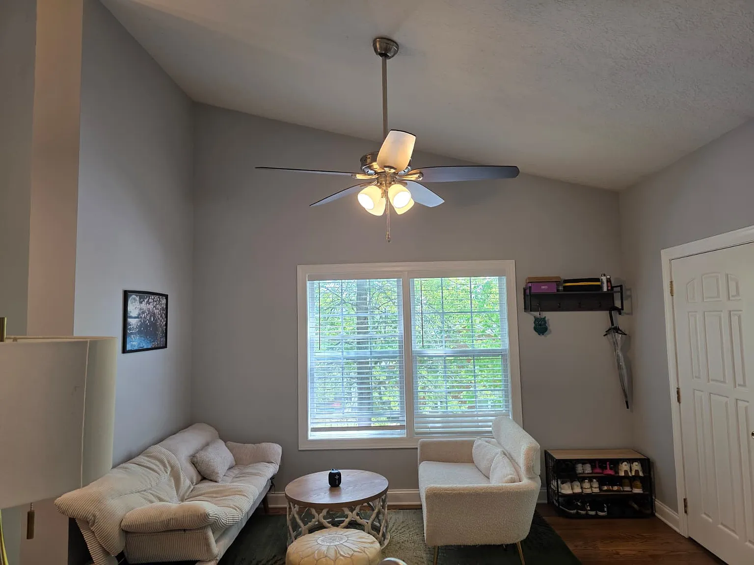 3 bed, 1600 sqft, $1,900 — Photo 3