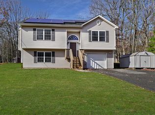 151 Arbor Dr, Milford, PA 18337