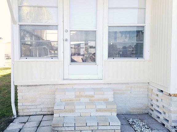 2nd image of 1510 Ariana St Lot 218