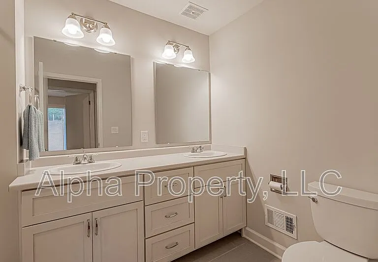 108 Duquesne Dr — Photo 11
