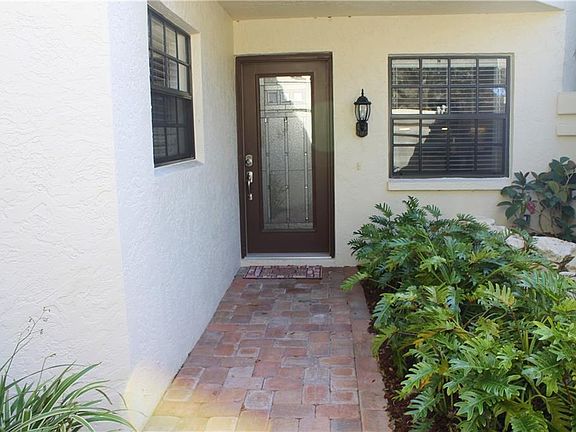 3rd image of 4580 Ascot Cir S