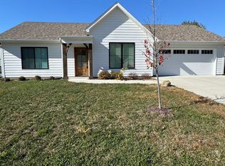 185 N Luna Ln, Columbia, MO 65201