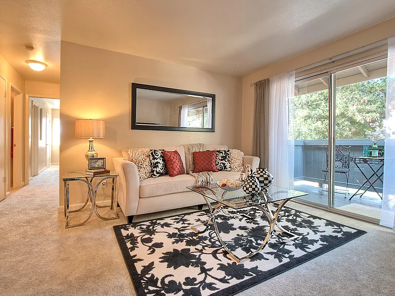 Bridge Bay Apartments — Photo 3