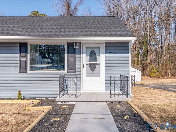 2nd image of 2241 Carroll Ave