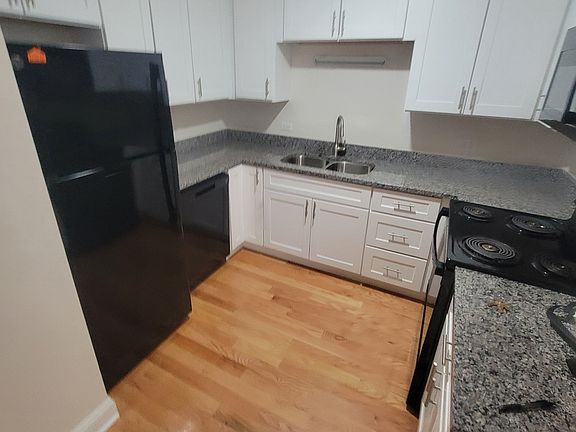 3rd image of 470 Saint Moritz Dr #1A