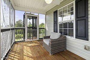 4th image of 5055 Ioor Ave