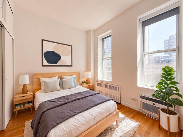 202 E 21st St #4DD