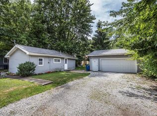 1424 4th St, Lakemore, OH 44250