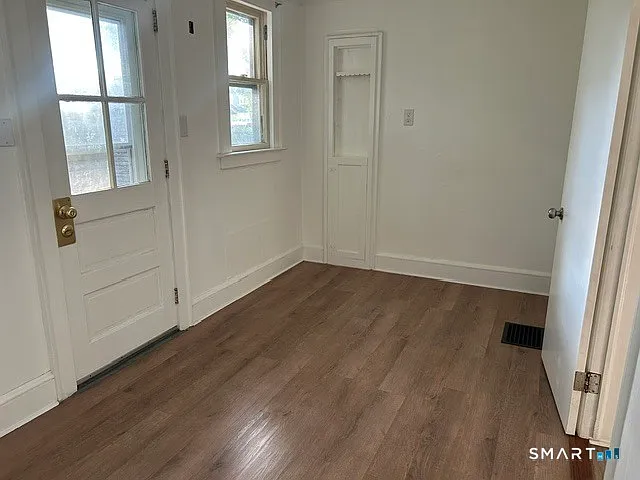 97 Loomis St — Photo 9