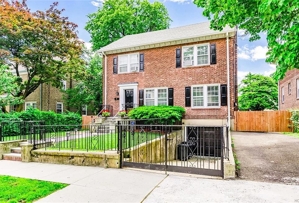 1st image of 22 Crotty Ave