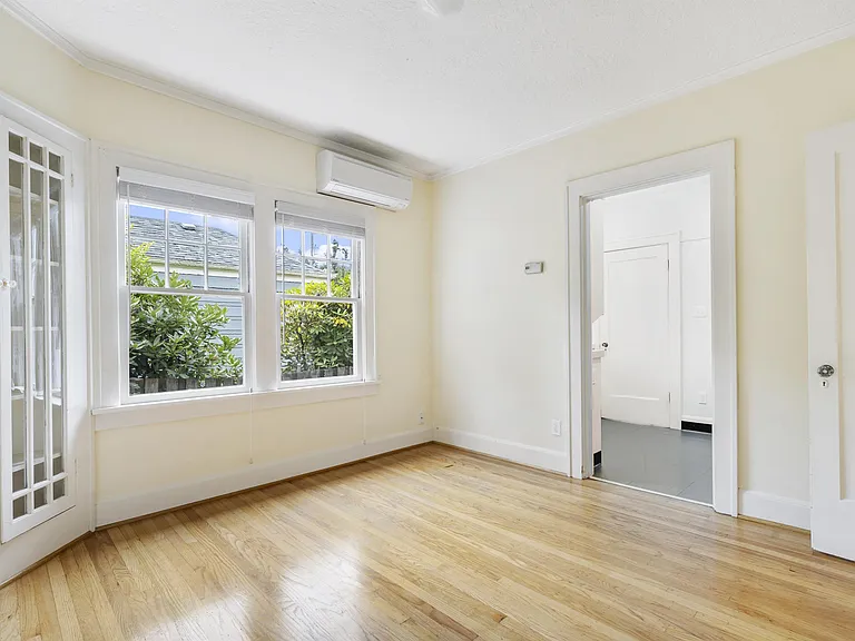 2567 NW Raleigh St — Photo 10