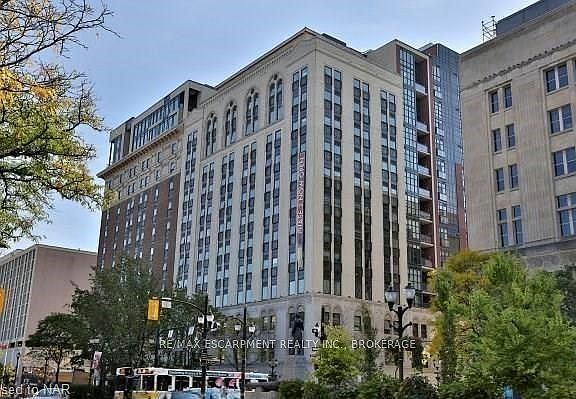 2nd image of 112 King St E #Lph5