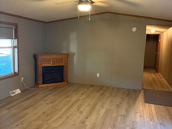 5th image of 9 Durwood Ln