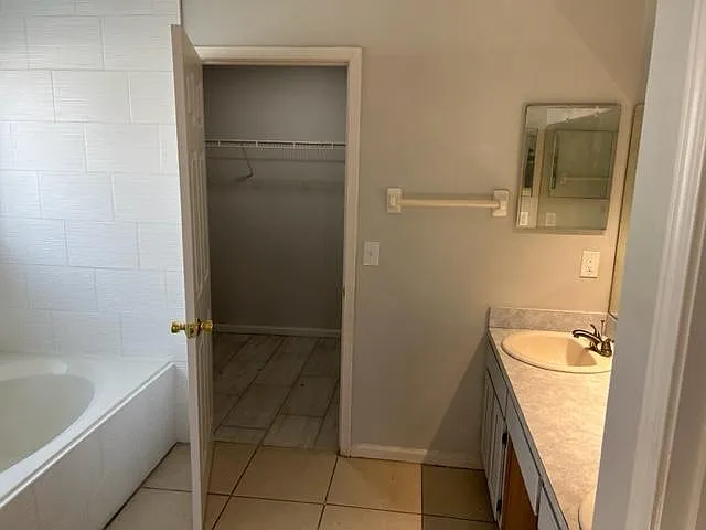 424 Rolling Rock Ct — Photo 11