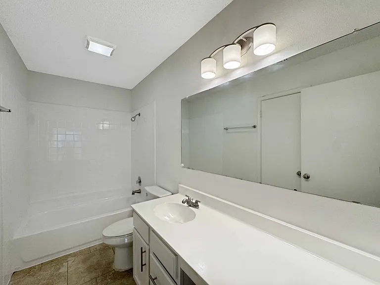 10203 Sunset Field Dr — Photo 22