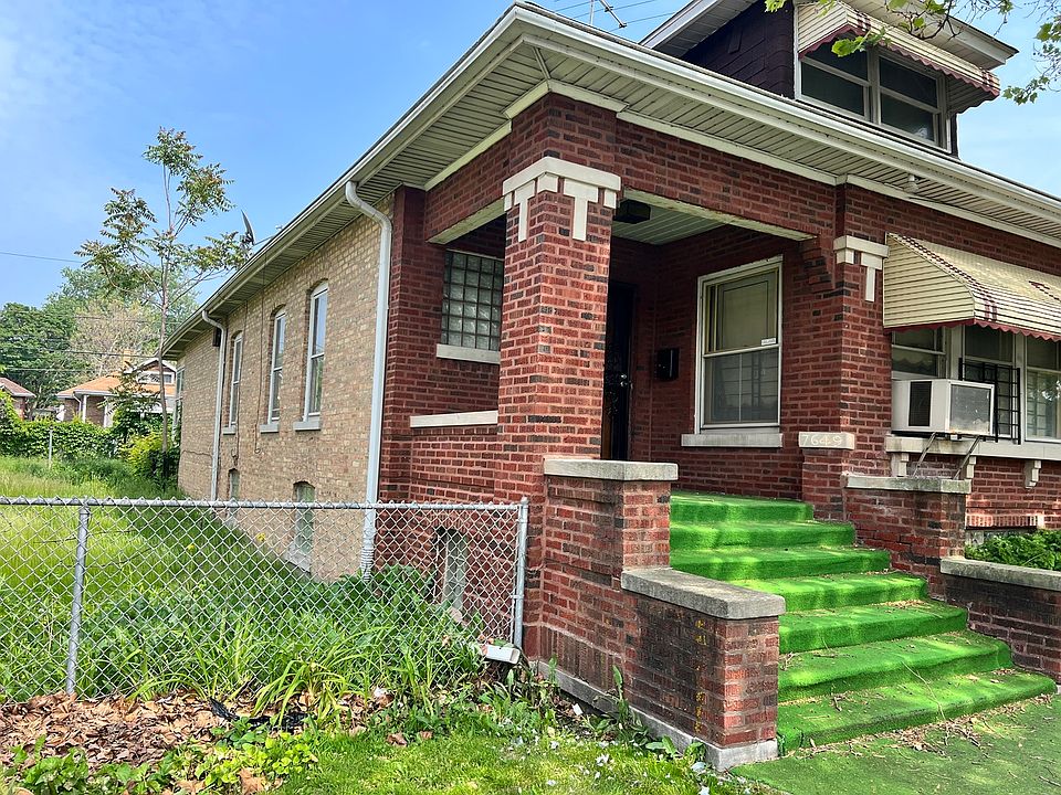 2nd image of 7649 S Luella Ave