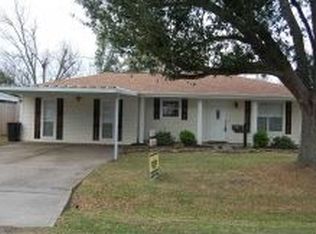 426 Lofton Dr, Port Neches, TX 77651