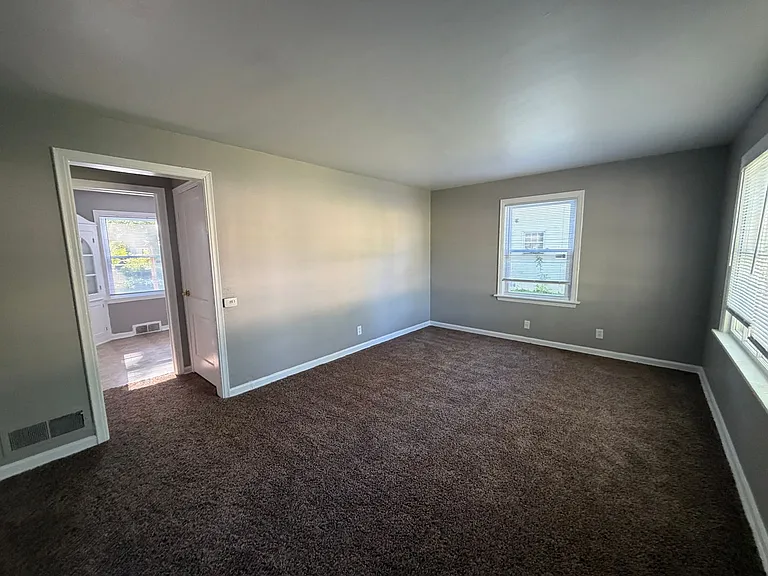 4705 S Anthony Blvd — Photo 6