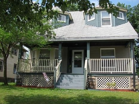 1st image of 1570 Lakewood Ave