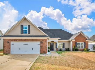 196 Hogart St, Raeford, NC 28376