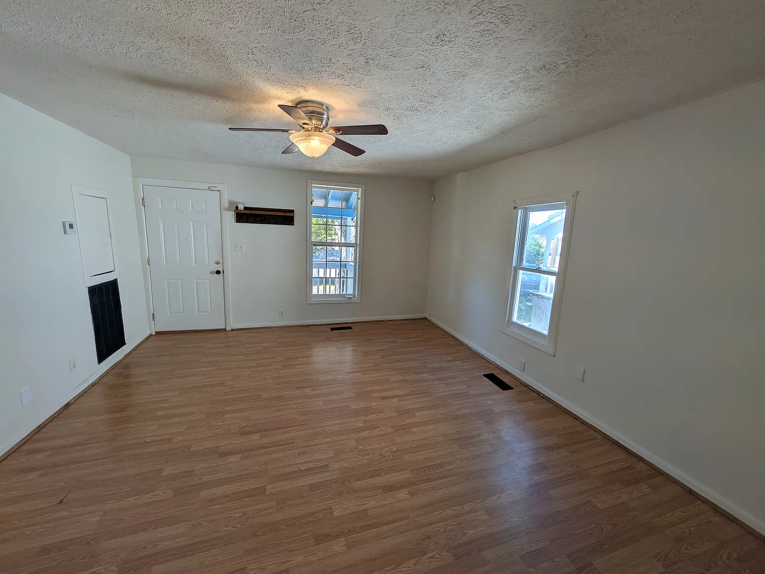 2 bed, 1089 sqft, $900 — Photo 4