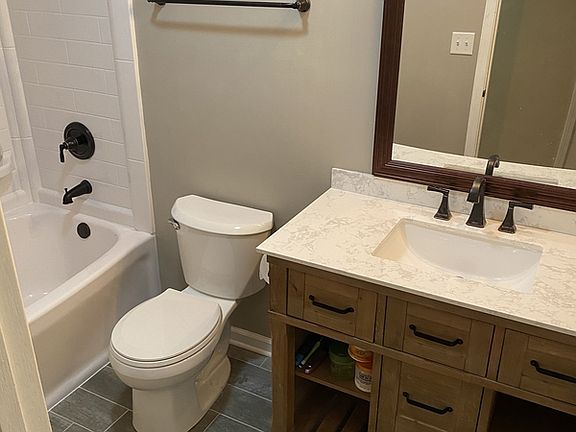 3rd image of 1290 Sandhurst Ln #1