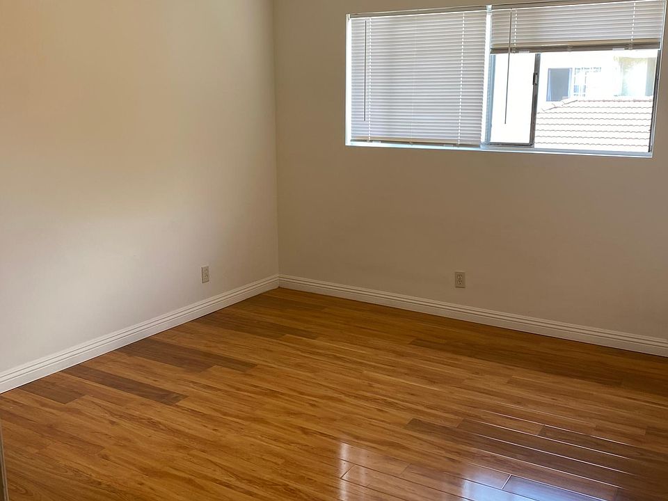 1st image of 1721 Vine St #D