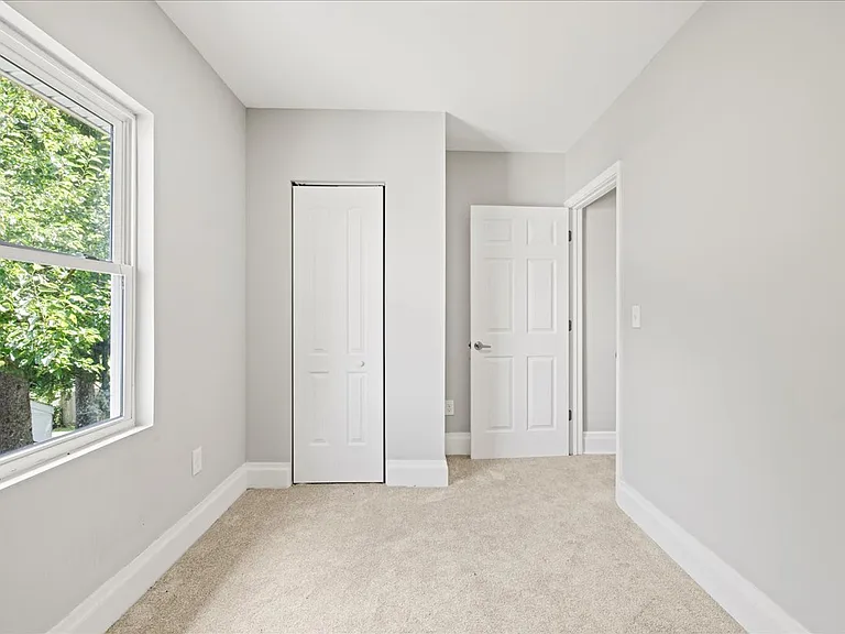 702 Berkeley Rd #702 — Photo 8
