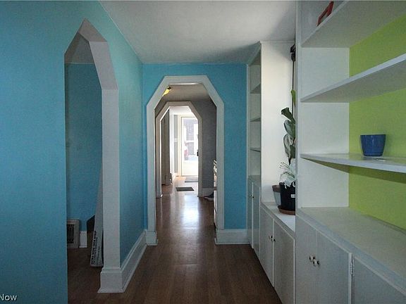 5th image of 806 Eastwood Ave