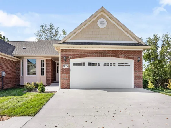 935 W Baywood Dr, Bloomington, IN 47403