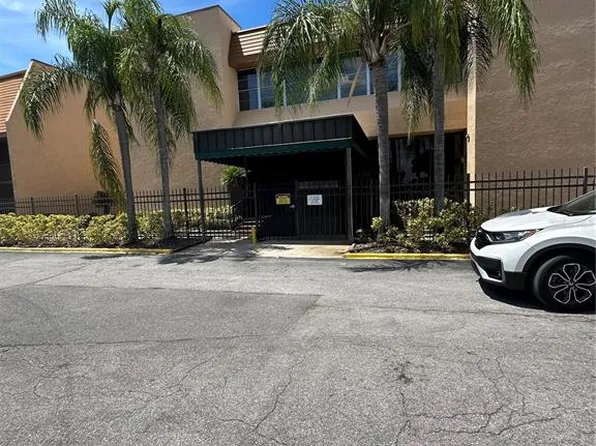 5820 N Church Ave 221, Tampa, FL 33614