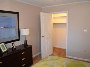 742 N Bruns Ln, Springfield, IL 62702