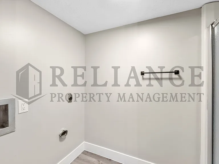 6908 W Oneil St — Photo 34