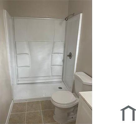 2nd image of 2224 Leo Dr APT A