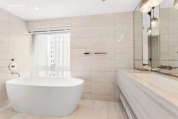 Rented by Sotheby's International Realty | media 28