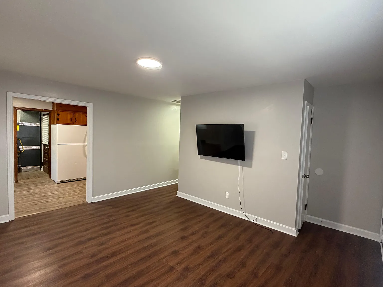 3312 Woodlawn St — Photo 4