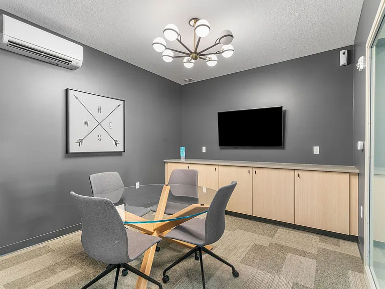 The Chamberlain Apartments — Photo 43