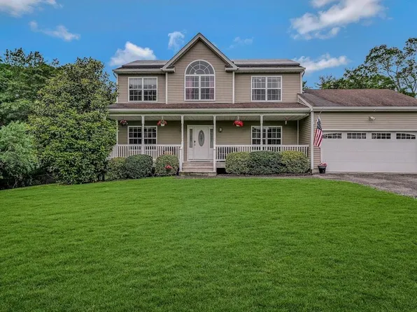 12 Nydia Court, Yaphank, NY 11980