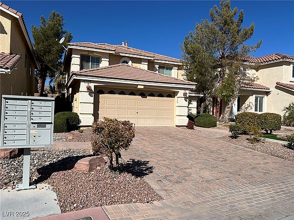 3rd image of 11009 Royal Highlands St
