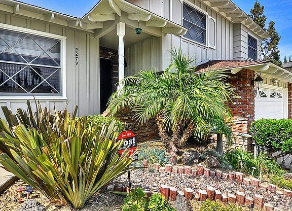2nd image of 2279 Clementina Dr