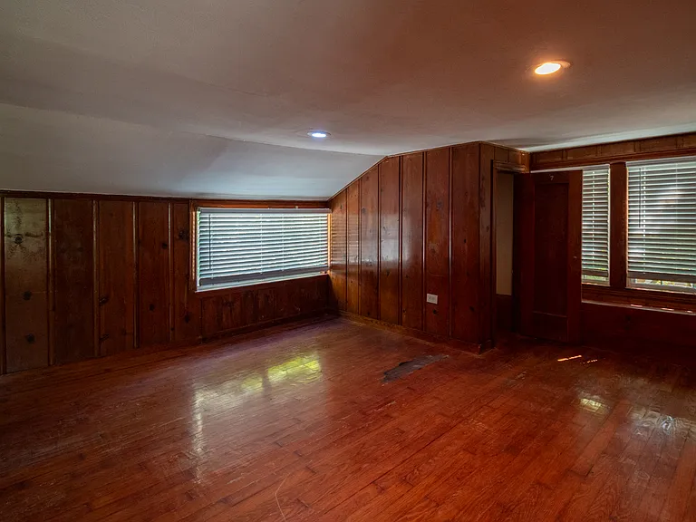 2606 Pine Ave — Photo 15