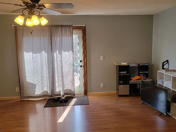5th image of 404 2nd Ave N