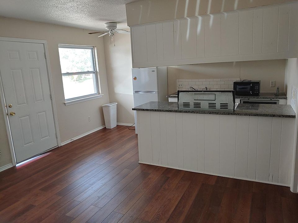 1st image of 2500 NW 35th St APT 4N