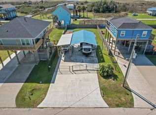 957 S Tinkle Ln, Crystal Beach, TX 77650