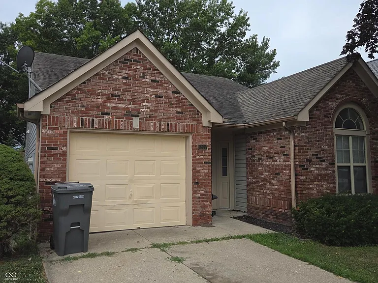 4967 Peony Pl — Photo 2