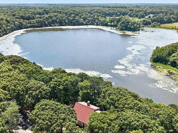 4th image of 769 River Road
