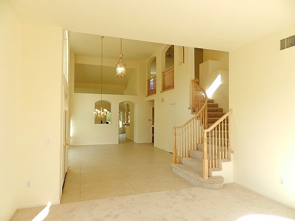 4th image of 4919 Copper Creek Dr