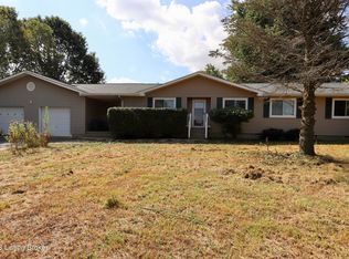 5587 Old 60 Ln, Vine Grove, KY 40175