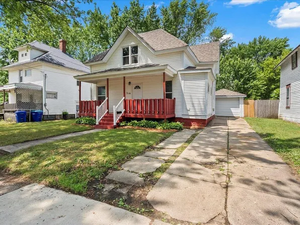 319 2nd St NW, Oelwein, IA 50662