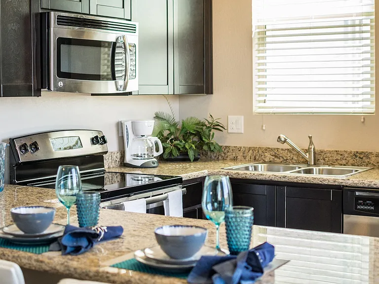 Kitchen & Dining Area (2 Bedroom)